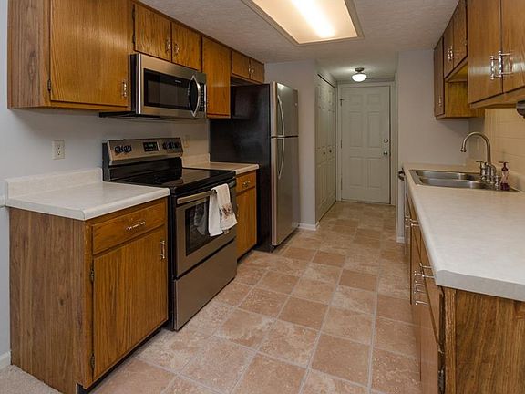 5th image of 7409 Castleton Farms North Dr