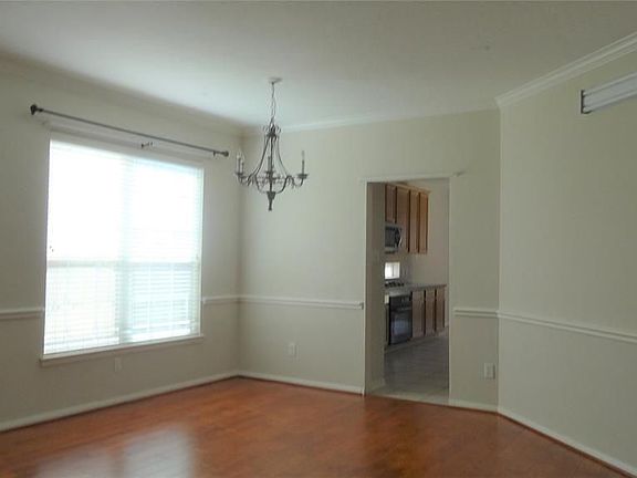 4th image of 4822 Schiller Park Ln