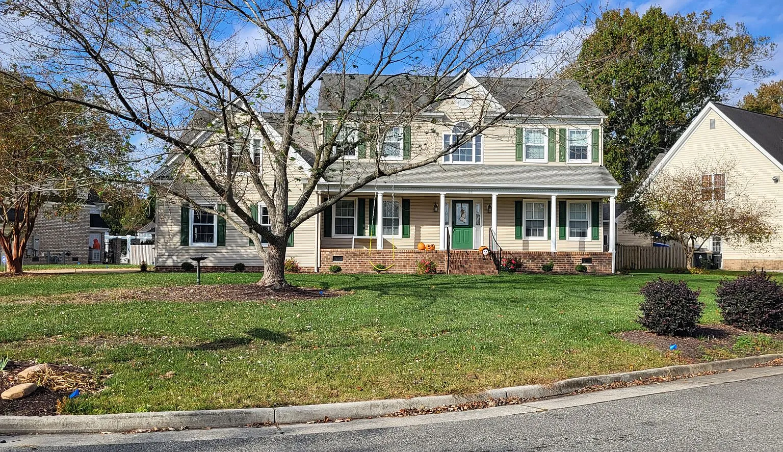 Renovated & Updated Wythe Creek Farms Home — Photo 3