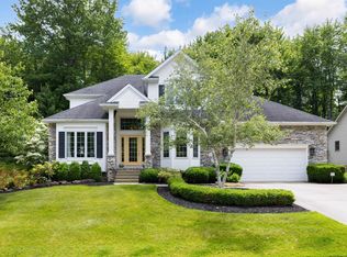 5339 Woodland Hills Cir, Erie, PA 16509