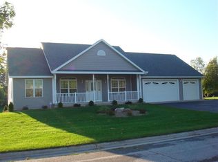 1427 N 12th Pl, Sturgeon Bay, WI 54235