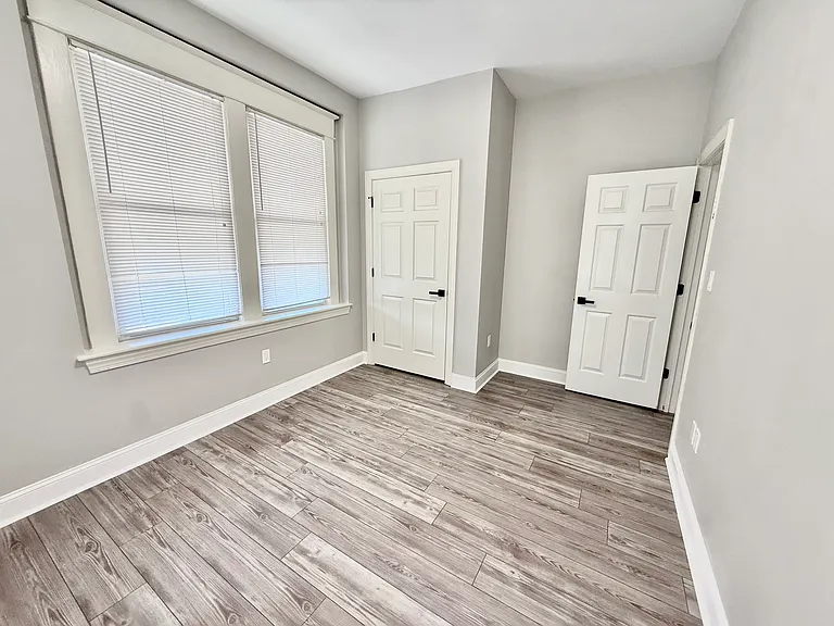 1736 Memorial Ave SW #B — Photo 5