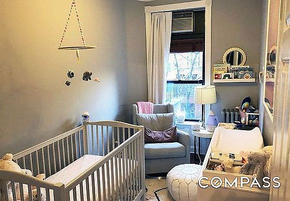 3rd image of 298 Henry St #3