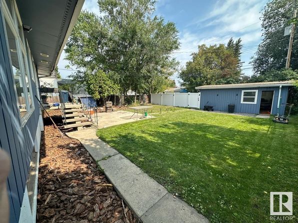 4119 52nd St, Wetaskiwin, AB T9A 1N1