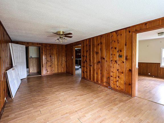 5th image of 259 Pinecroft Rd