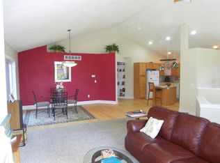 6421 Destin Ct, Saugatuck, MI 49453