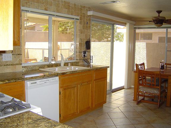 Kitchen/eating