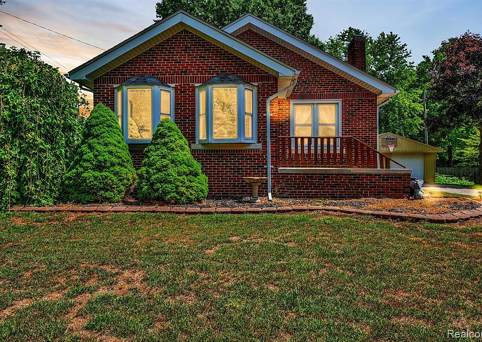 21875 Dickinson Rd, New Boston, MI 48164 Zillow