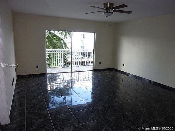 5th image of 3601 NE 170th St APT 304