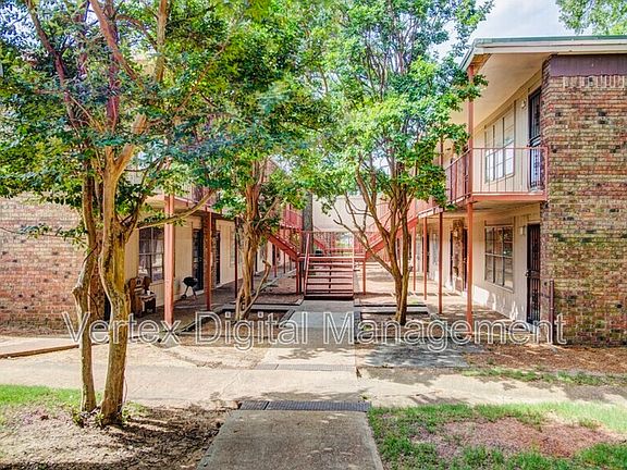 4th image of 3380 Ben Bow Dr #7