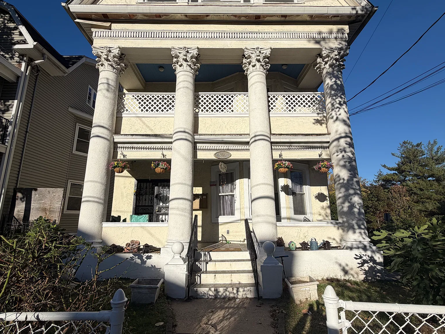 4 bed, 1200 sqft, $3,700 — Photo 1
