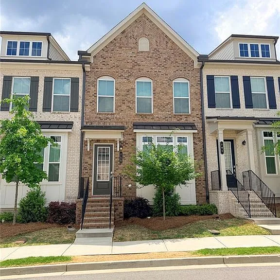 711 Cordele Ln — Photo 1