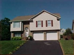 1620 Meadows Rd, Vinton, VA 24179