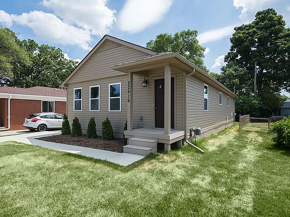 4th image of 22616 Petersburg Ave