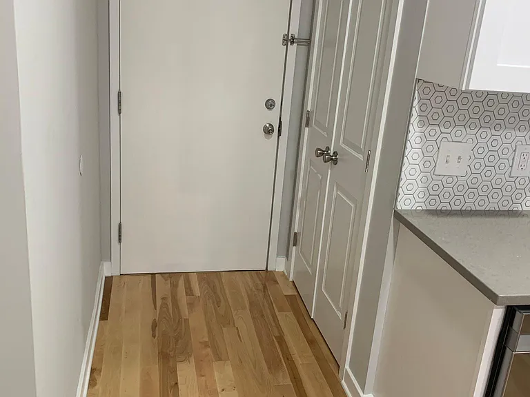 133 N 3rd St #3F — Photo 8