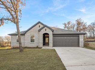 505 Round Hill Way, Runaway Bay, TX 76426