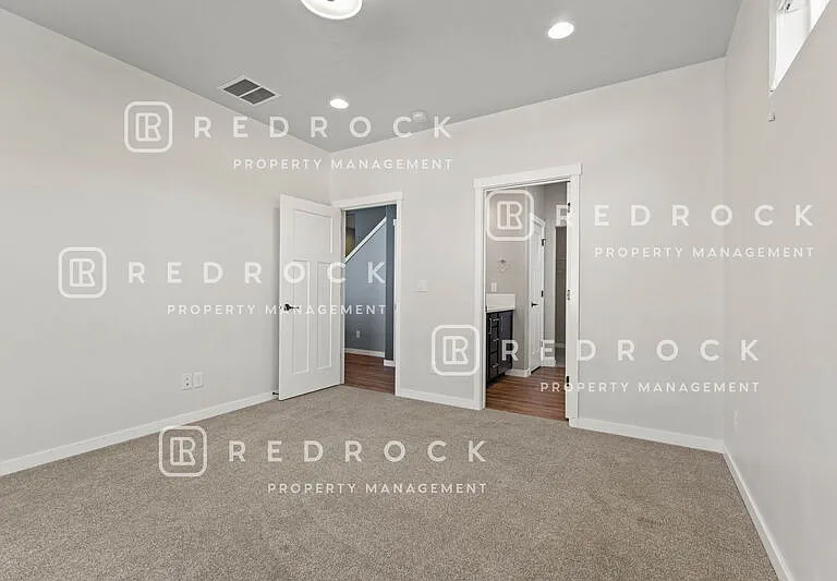 1725 N Meyers Ct — Photo 15