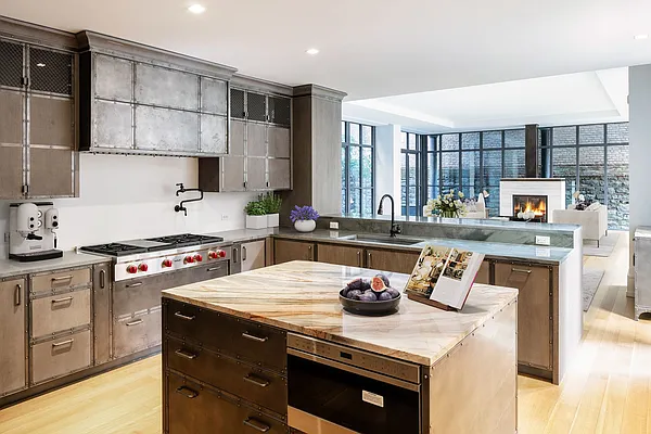 Sold by Compass | media 5