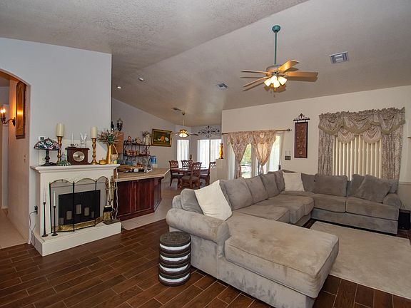 5th image of 10688 E 37th St