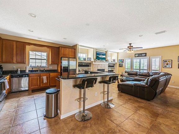 4th image of 164 Turtle Cove Ct