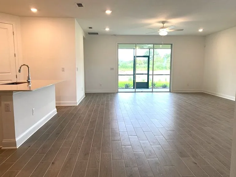 4103 Clifden Dr — Photo 5