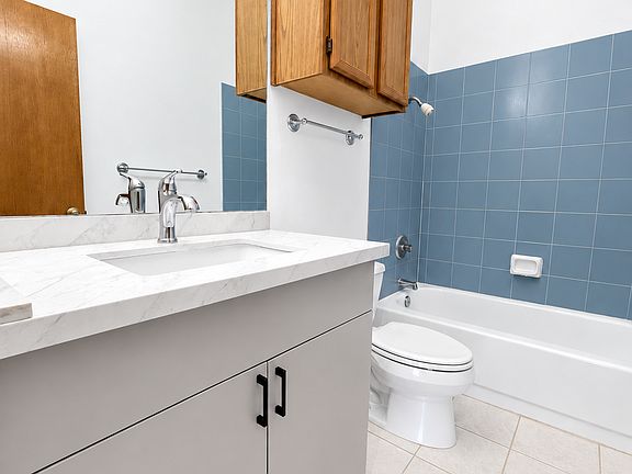 5th image of 8328 Regents Rd Unit 2I