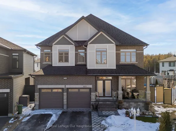 921 Beckton Hts, Ottawa, ON K2S 2X5