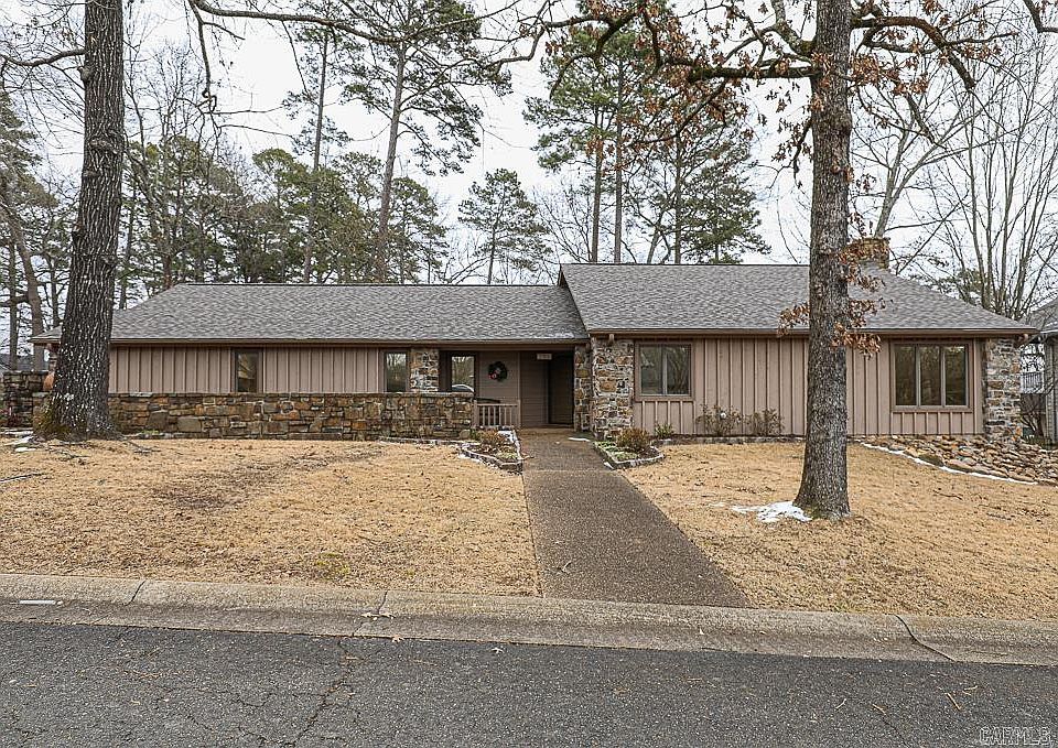 1st image of 131 Catalpa Cir
