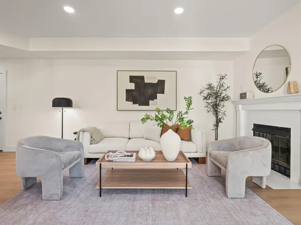 1302 Fairway Entrance Dr, San Jose, CA 95131