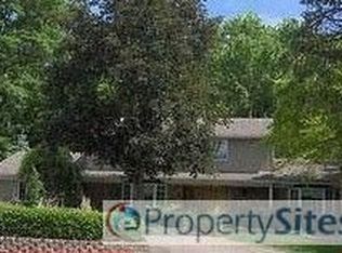 28467 Wellington St, Farmington Hills, MI