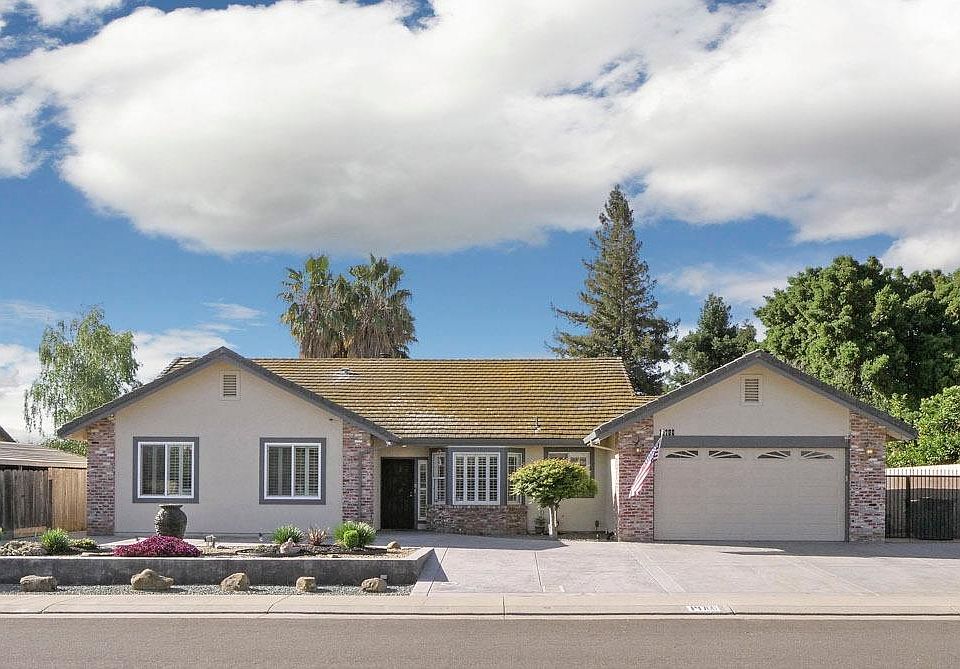 1st image of 14700 Manzanita Way