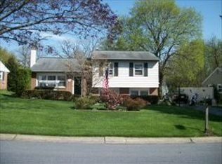 35 Fresh Meadow Dr, Lancaster, PA 17603