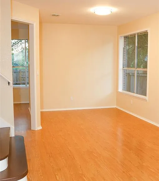 7515 Windrush Dr — Photo 29