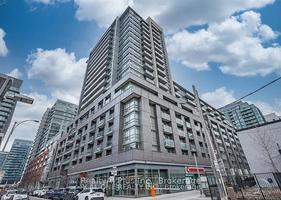68 Abell St #650