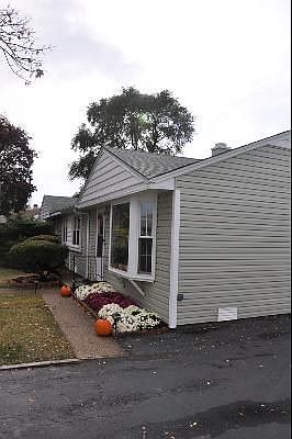 1st image of 8764 S Kolmar Ave