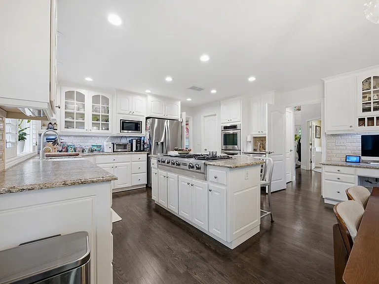 SW Regency Ter — Photo 10