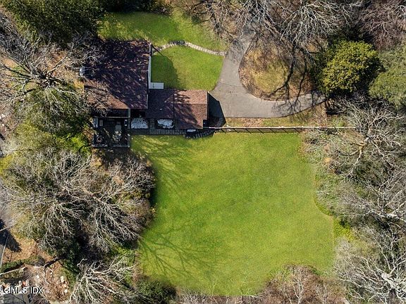 3rd image of 45 Hillcrest Park Rd