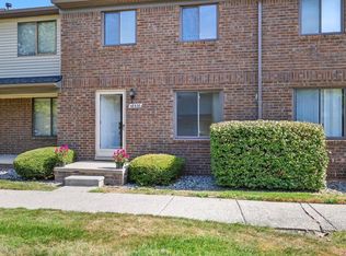 48530 Sugarbush Rd, Chesterfield, MI 48047