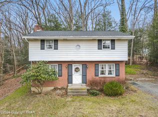 154 E Terrace Dr, Saylorsburg, PA 18353