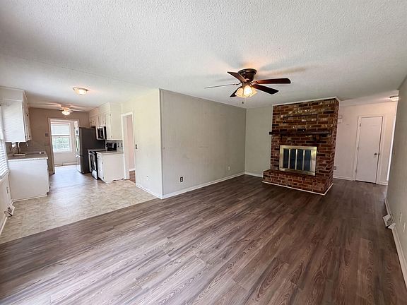 3rd image of 5 Cyprus Ct