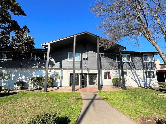 5th image of 3409 Balmoral Dr