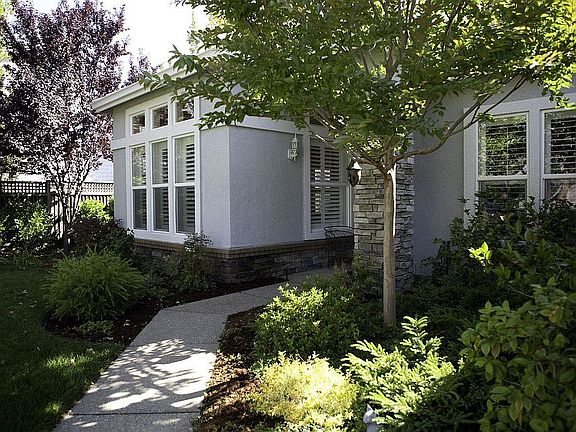 Walkway to front door