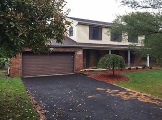 100 Fernvue Dr, Coraopolis, PA 15108