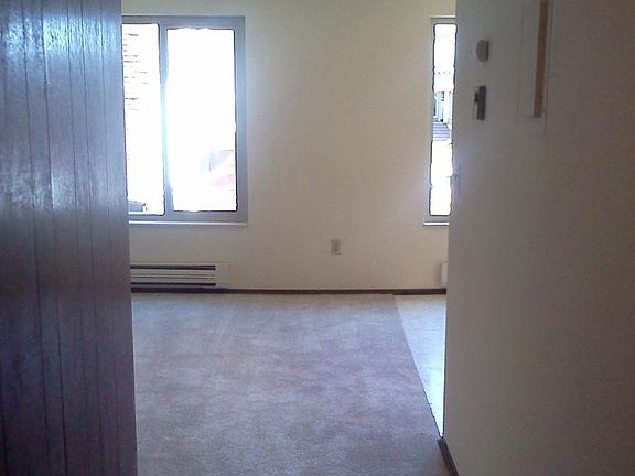 Entry to Unit