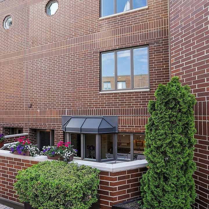 1st image of 1720 N La Salle St #22