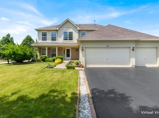 235 Clifton Ln, Bolingbrook, IL 60440