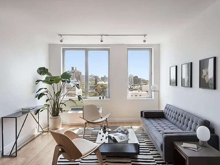 300 Ashland Pl #23S — Photo 1