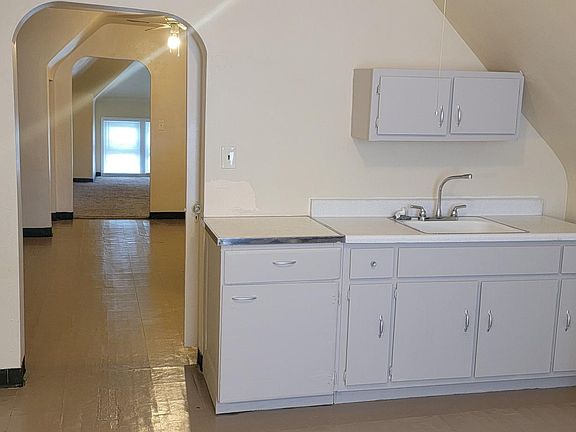 2nd image of 767 E 91st St #3