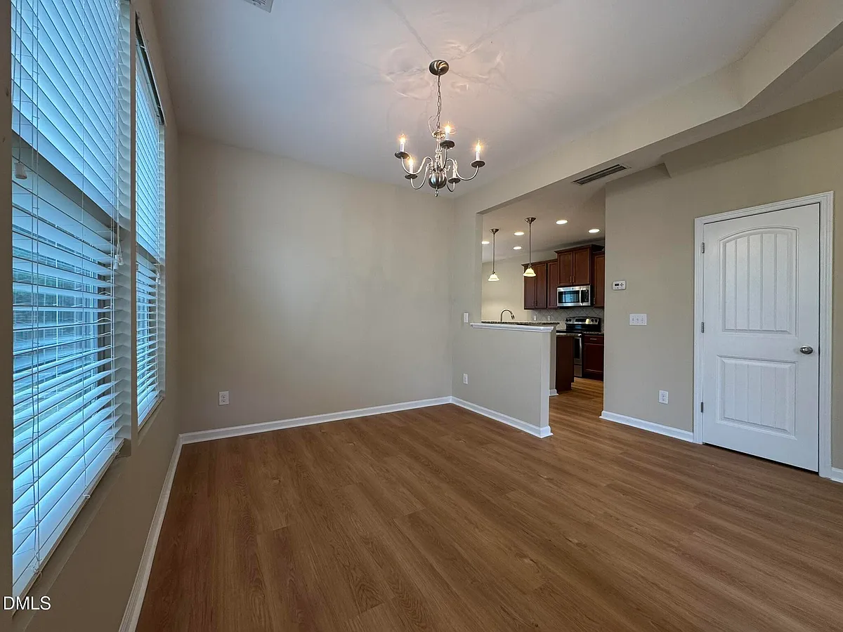 Building Photo - 4478 Middletown Dr