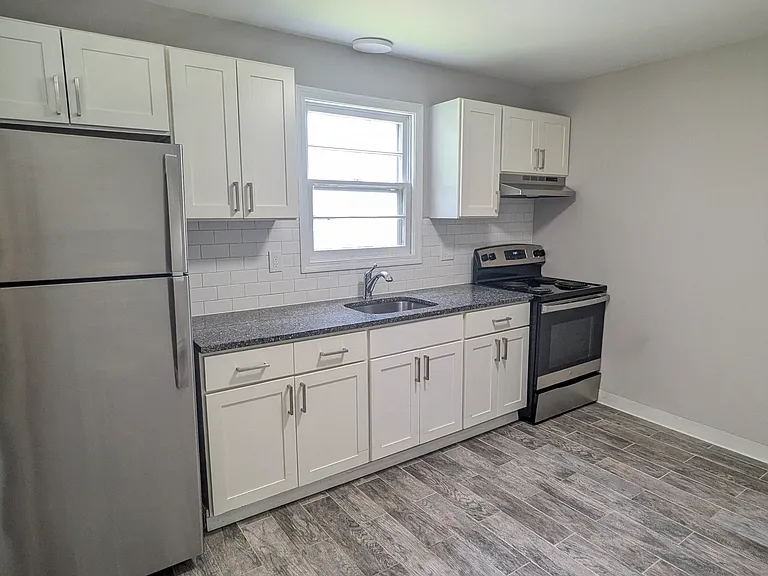 258 Birchfield Dr #2 — Photo 2